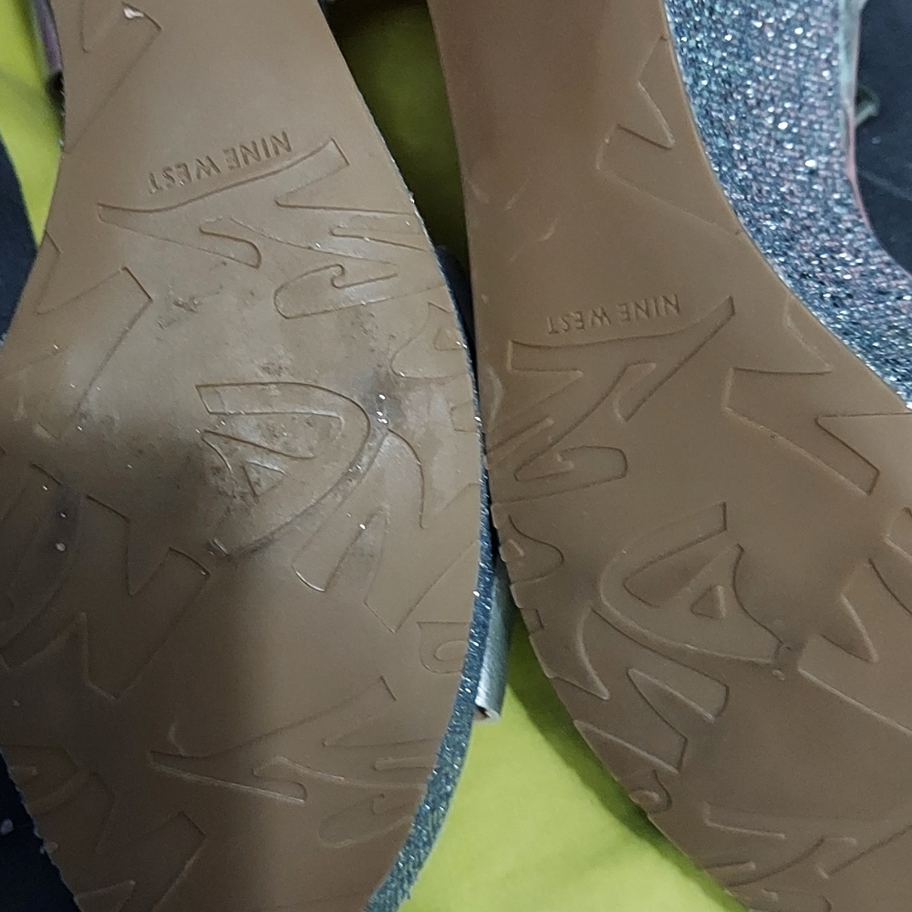 Sandles - Picture 4 of 4